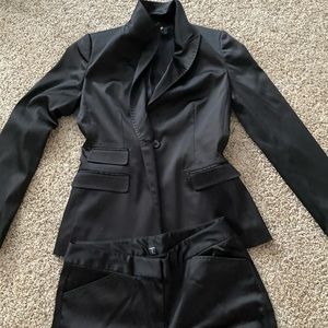 Women's Tahari Pantsuit